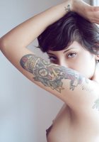 Привлекательная азиатка в розовых чулочках позирует обнажённой 10 фото Привлекательная азиатка в розовых чулочках позирует обнажённой 10 фото