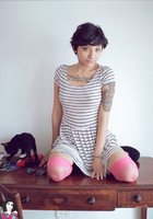 Привлекательная азиатка в розовых чулочках позирует обнажённой 11 фото Привлекательная азиатка в розовых чулочках позирует обнажённой 11 фото