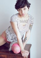 Привлекательная азиатка в розовых чулочках позирует обнажённой 27 фото Привлекательная азиатка в розовых чулочках позирует обнажённой 27 фото