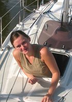 Загорелая баба с волосатой писькой разделась после отдыха во дворе 9 фото Загорелая баба с волосатой писькой разделась после отдыха во дворе 9 фото