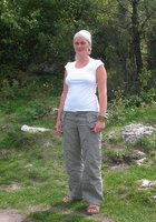 Загорелая баба с волосатой писькой разделась после отдыха во дворе 20 фото Загорелая баба с волосатой писькой разделась после отдыха во дворе 20 фото