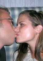 Сексуальная красотка развлекается с вибратором 1 фото Сексуальная красотка развлекается с вибратором 1 фото