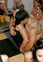 Свингеры устроили тусовку, которая закончилась групповым сексом 8 фото Свингеры устроили тусовку, которая закончилась групповым сексом 8 фото