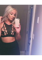 Молодые девушки в белье и без красуются перед зеркалом 3 фото Молодые девушки в белье и без красуются перед зеркалом 3 фото